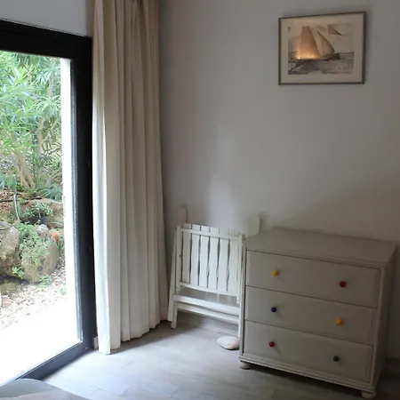 Les Petits Cailloux *