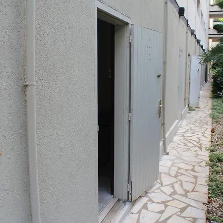 Les Petits Cailloux *