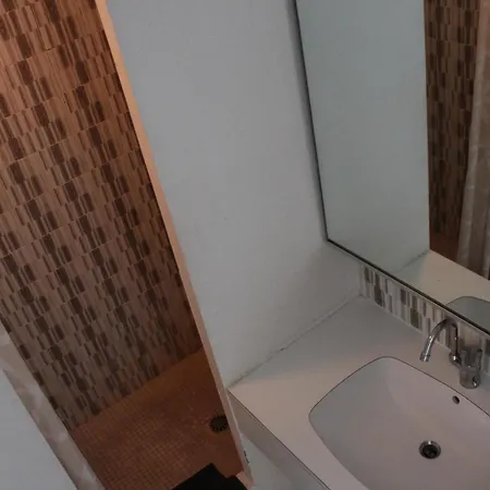 Les Petits Cailloux בנדול