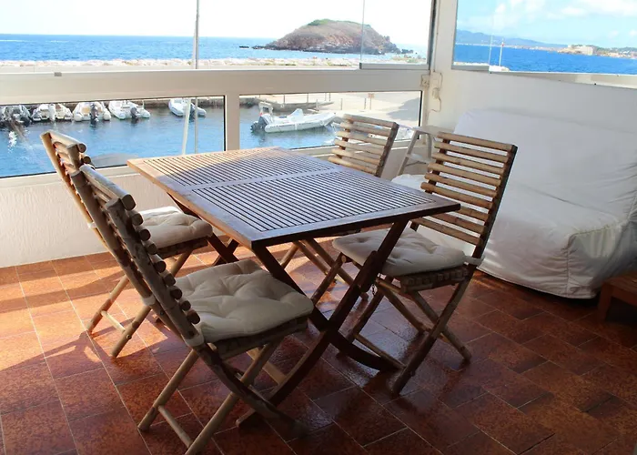 Les Petits Cailloux アパート